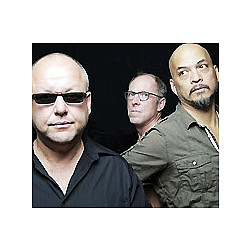 Pixies выпускают полноформатный альбом