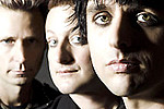Вокалист Green Day выступил вместе с сыном - Фронтмен Green Day Билли Джо Армстронг выступил вместе со своим сыном Джоуи. Остроумно названный &hellip;
