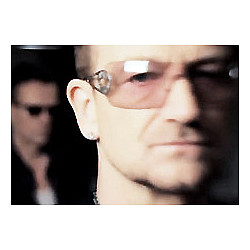 U2 сняли клип на песню о Джоуи Реймоне