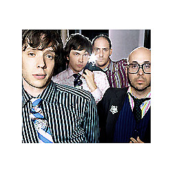OK Go раскрыли и закрыли тему зонтиков