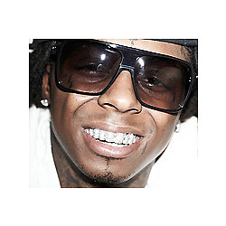Lil Wayne перенес релиз нового альбома