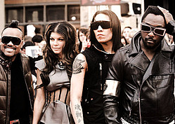 Black Eyed Peas прокатятся по Европе