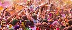 Чего больше на Holi Music Fest – красок или музыки?